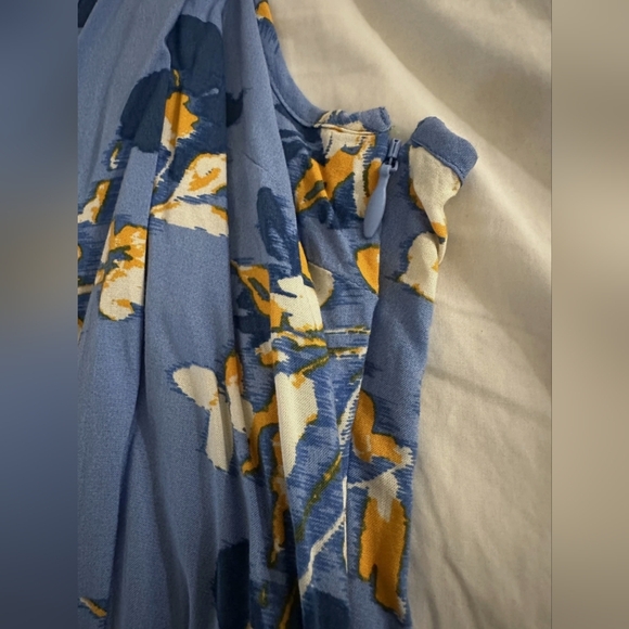 NWT Uniqlo Floral Blue Romper - Picture 7 of 7